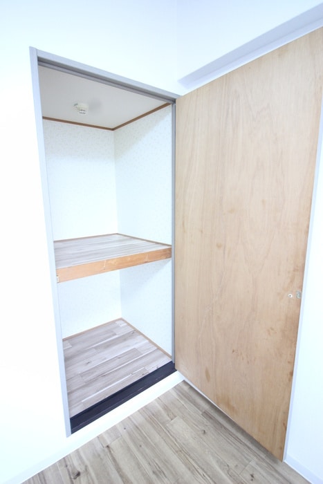 物件内観写真18　(収納)