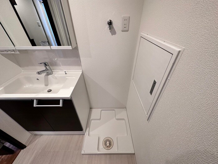 物件内観写真15　(洗濯機置場)