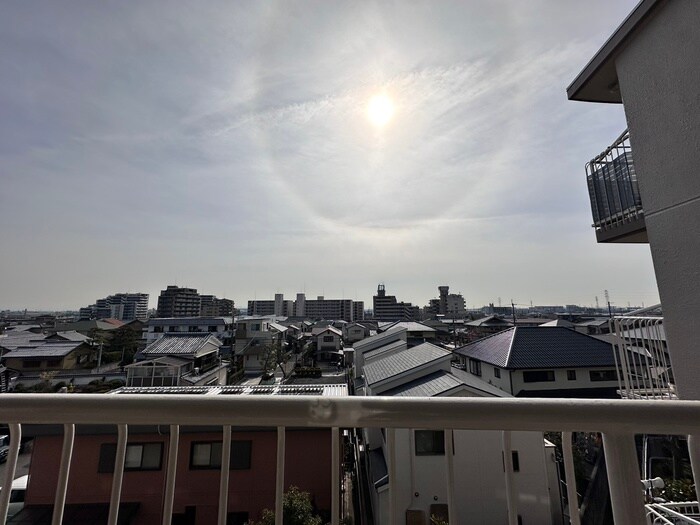 物件内観写真22　(室内からの展望)