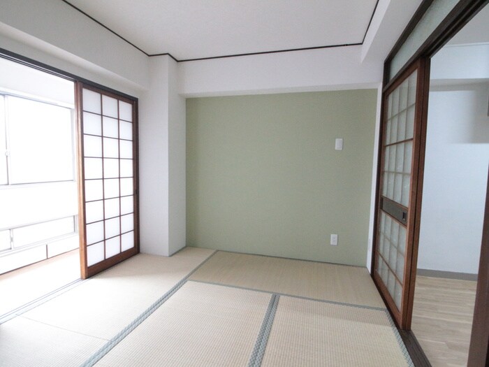 物件内観写真8　(居室)