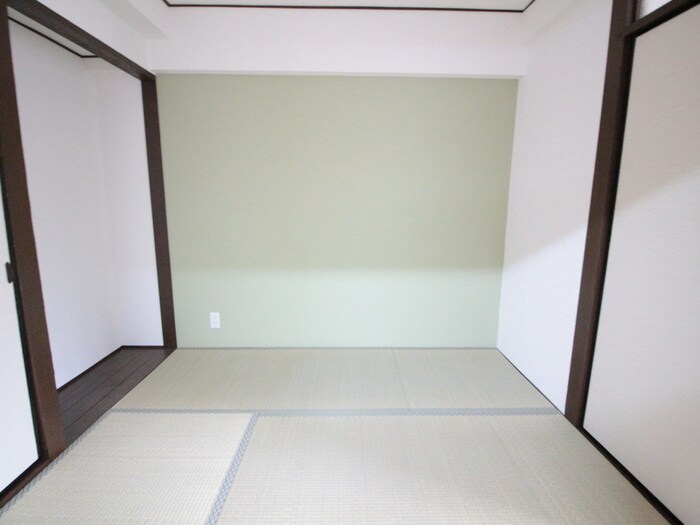 物件内観写真10　(居室)