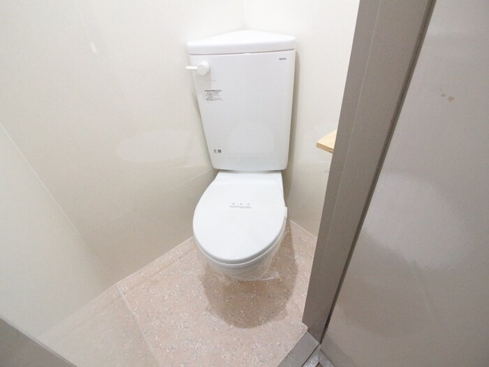 物件内観写真14　(トイレ)