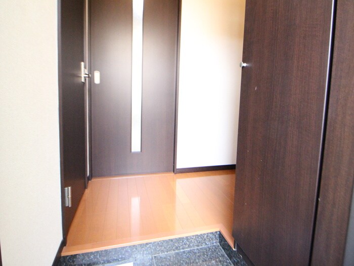物件内観写真20　(廊下)