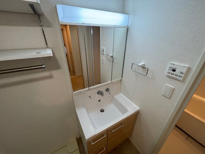 物件内観写真9　(洗面)