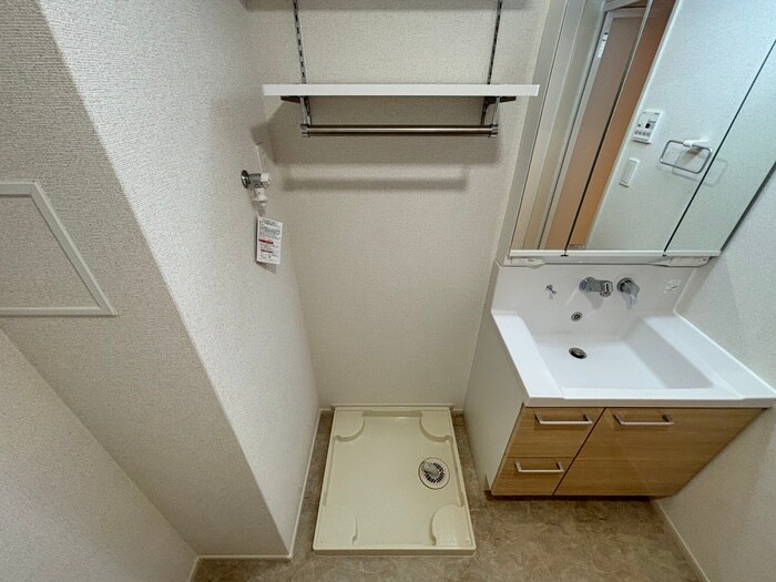 物件内観写真10　(洗濯機置場)