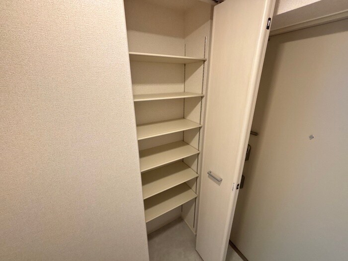 物件内観写真16　(靴箱)
