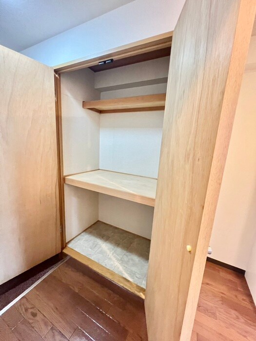 物件内観写真11　(収納)