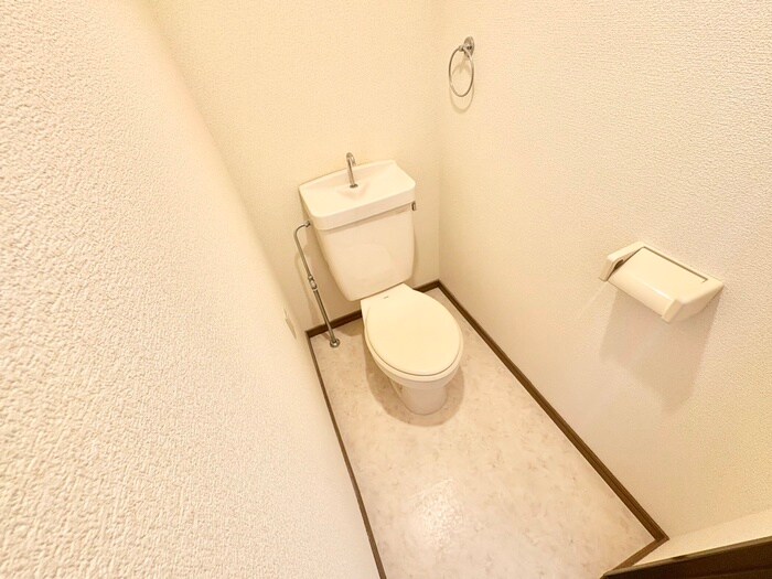 物件内観写真11　(トイレ)