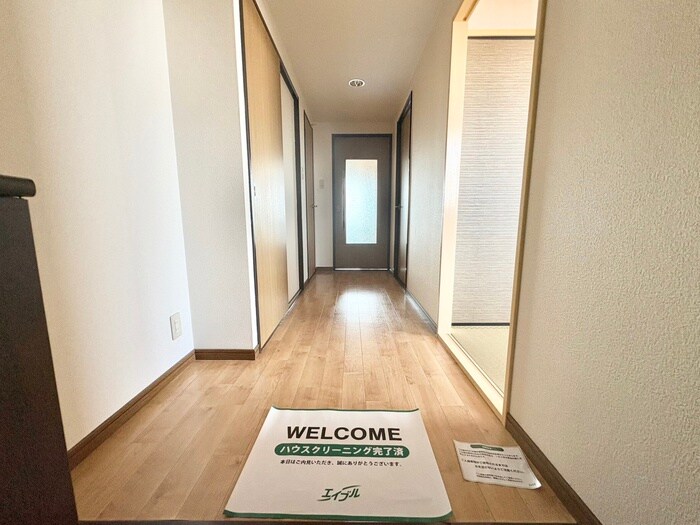 物件内観写真18　(廊下)
