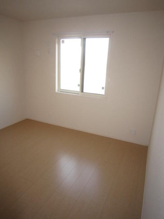 物件内観写真10　(居室)