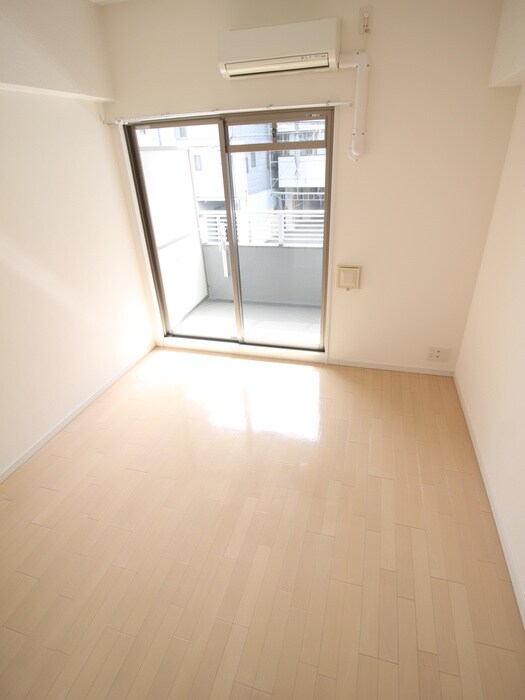 物件内観写真15　(居室)