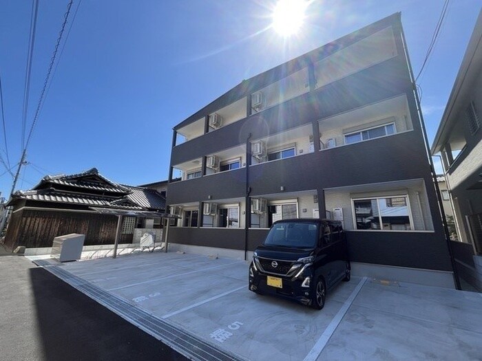 物件外観写真1　(外観写真)