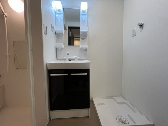 物件内観写真7　(洗濯機置場)