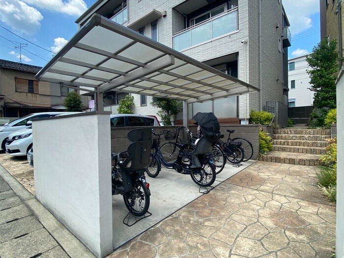 物件外観写真2　(駐輪場)