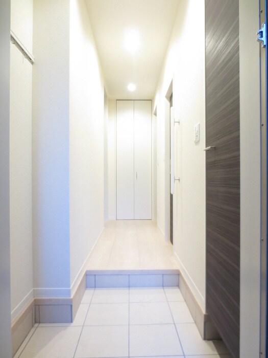 物件内観写真15　(玄関)