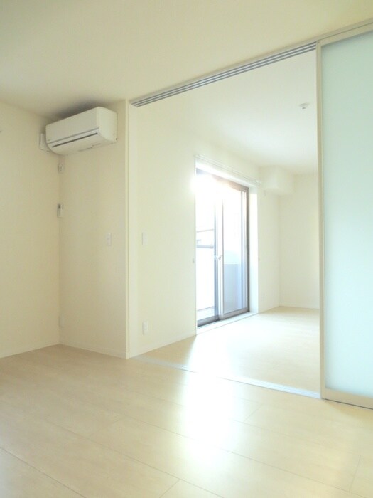 物件内観写真18　(居室)