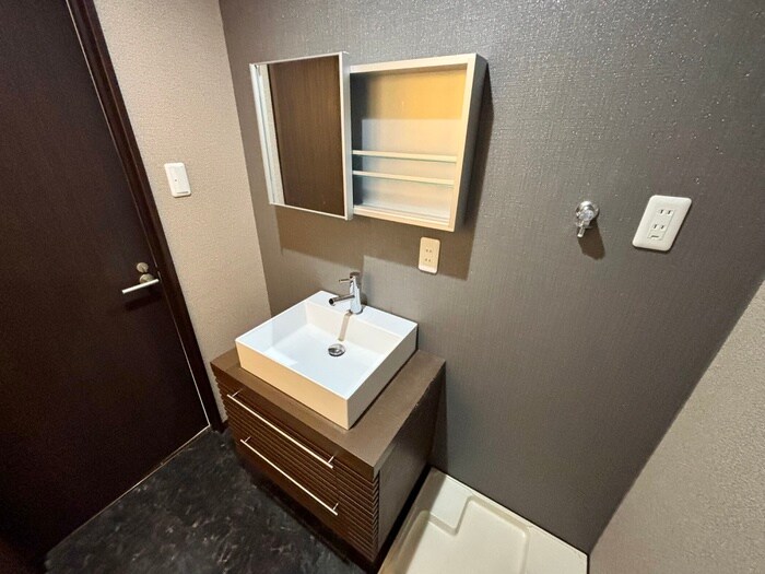 物件内観写真11　(洗面)