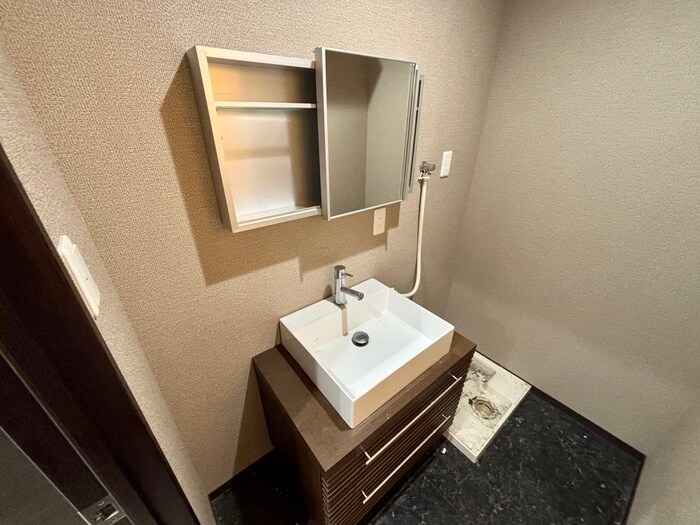 物件内観写真11　(洗面)