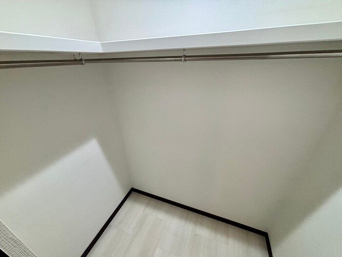 物件内観写真12　(収納)