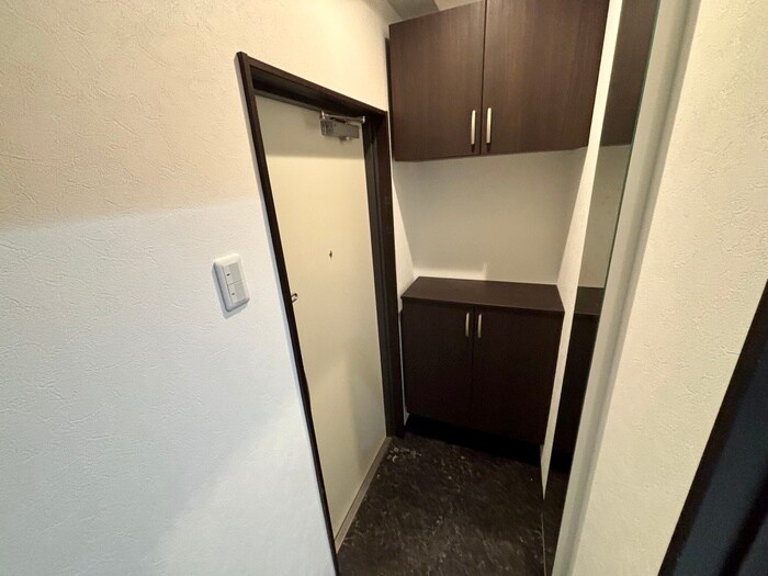 物件内観写真17　(玄関)