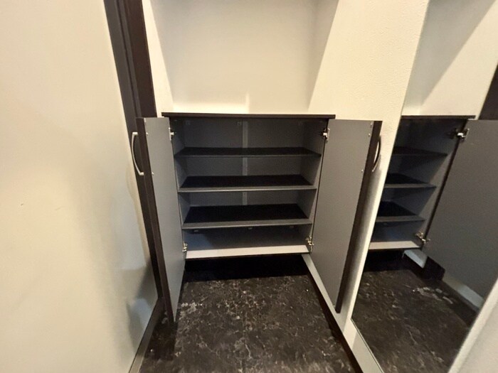 物件内観写真18　(靴箱)