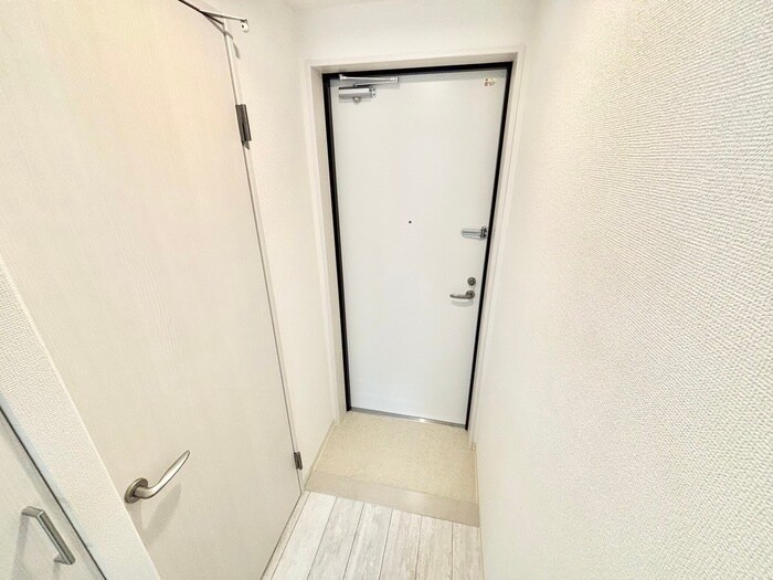 物件内観写真21　(玄関)