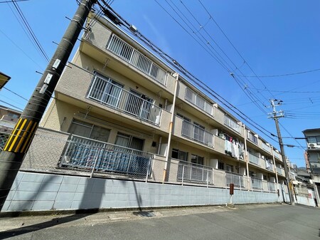 コ―ポ嵯峨野外観写真