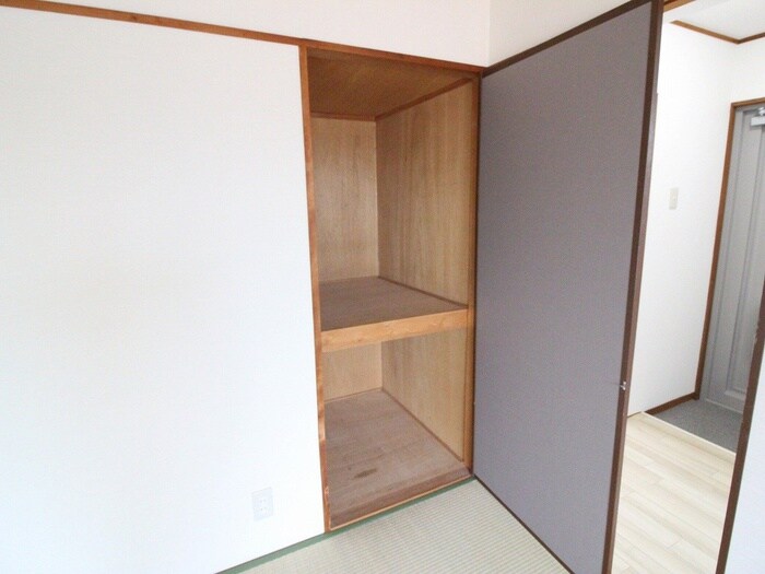 物件内観写真16　(収納)