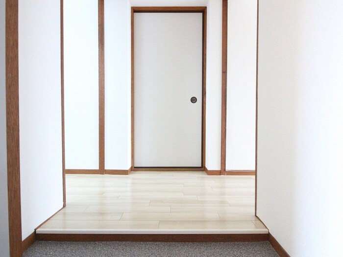 物件内観写真17　(廊下)