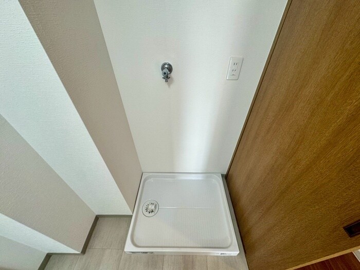 物件内観写真13　(洗濯機置場)