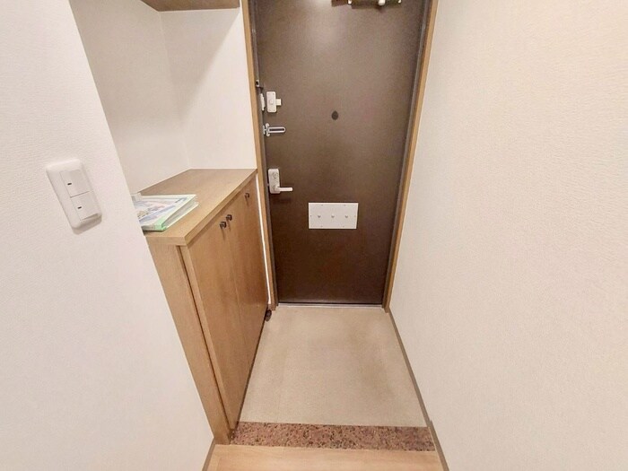 物件内観写真14　(玄関)