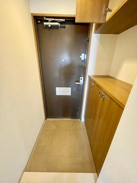 物件内観写真14　(玄関)