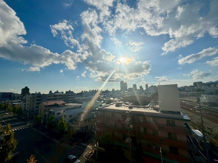 物件内観写真22　(室内からの展望)