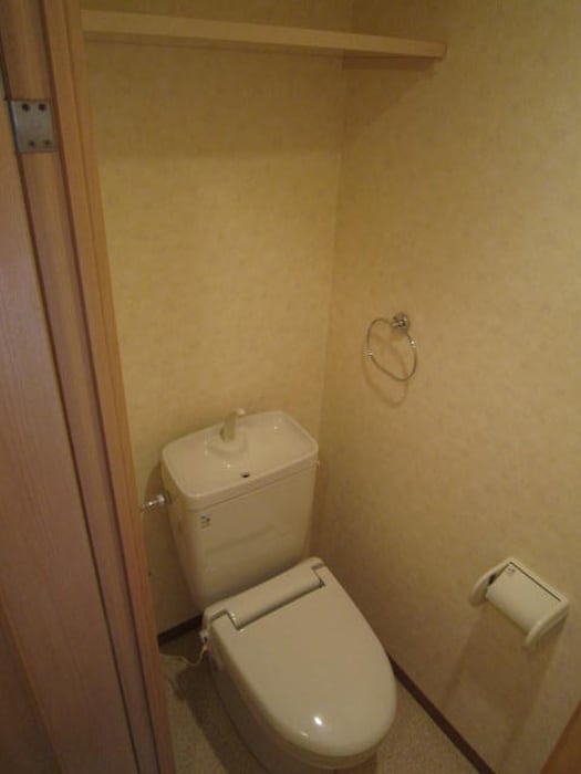 物件内観写真9　(トイレ)