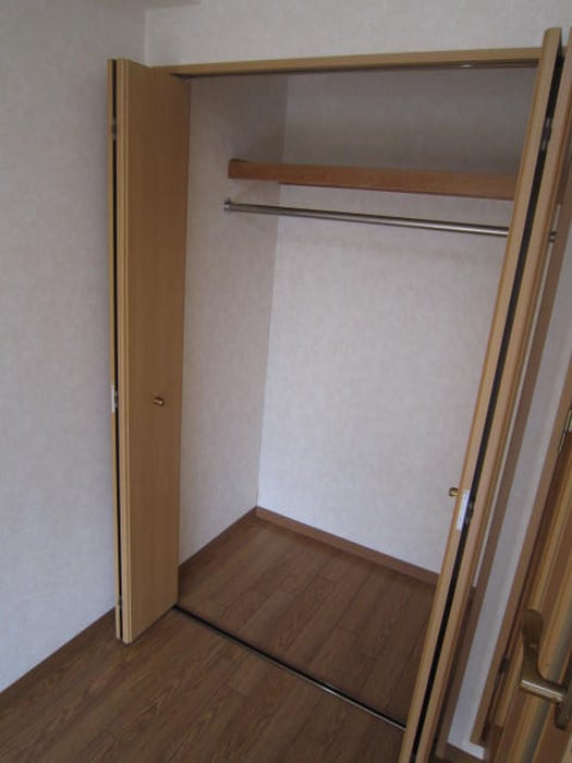 物件内観写真10　(収納)
