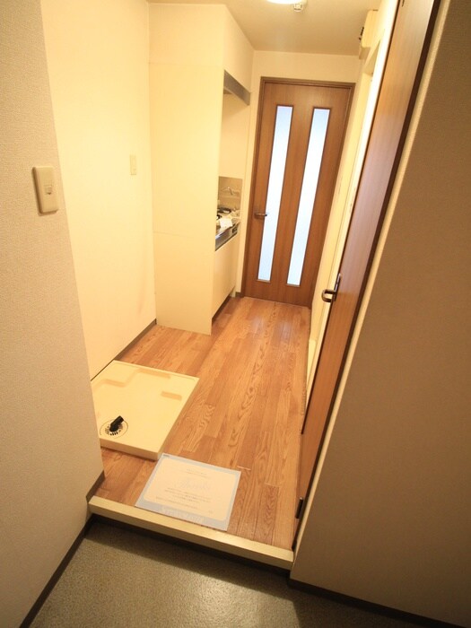 物件内観写真7　(玄関)