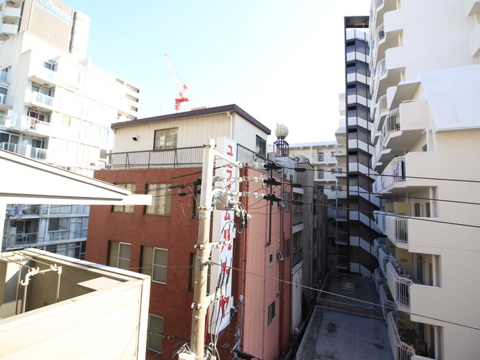 物件内観写真22　(室内からの展望)