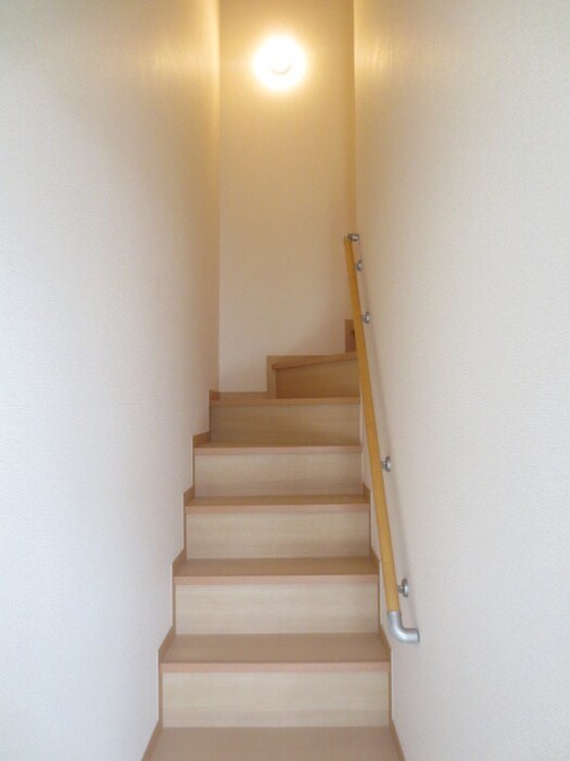 物件内観写真7　(玄関)