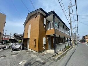 サ－プラス彦外観写真