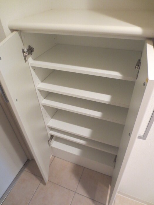 物件内観写真14　(靴箱)