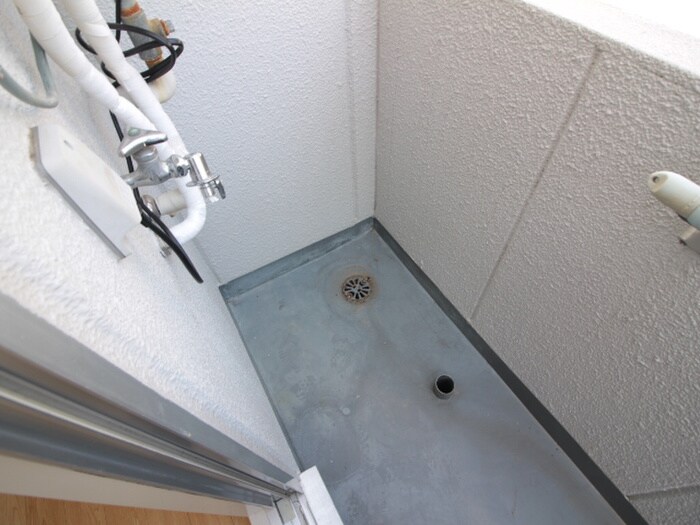 物件内観写真13　(洗濯機置場)