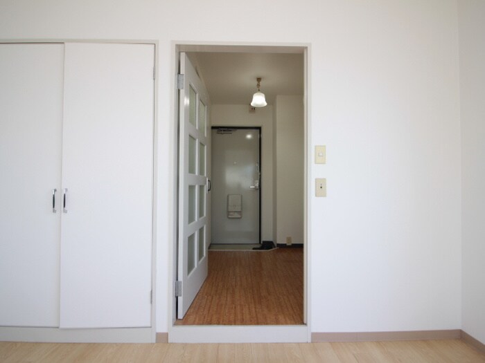 物件内観写真18　(廊下)