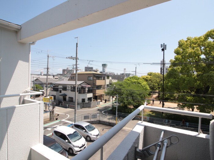 物件内観写真21　(室内からの展望)