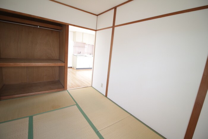 物件内観写真12　(居室)