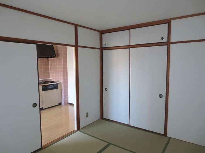 物件内観写真13　(居室)