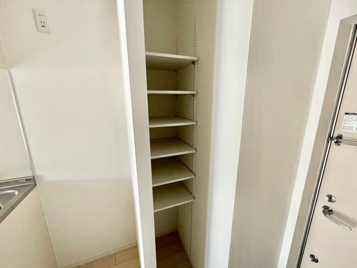 物件内観写真15　(靴箱)