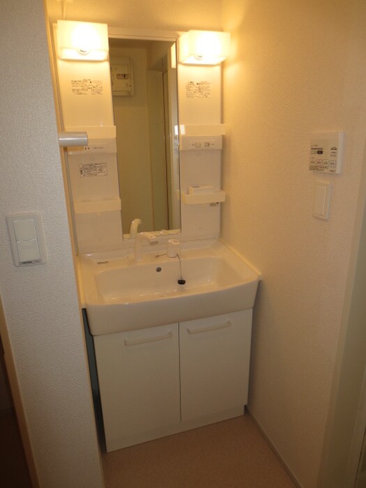 物件内観写真13　(洗面)