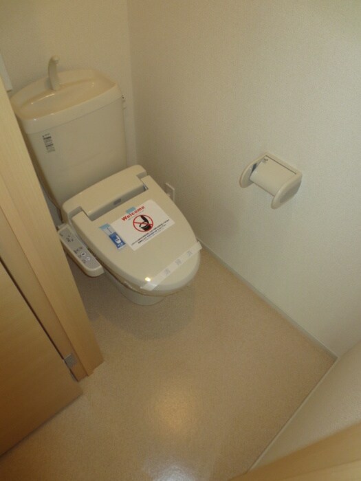 物件内観写真15　(トイレ)