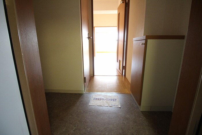 物件内観写真21　(玄関)