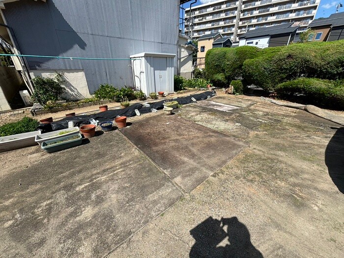 物件外観写真5　(駐車場)